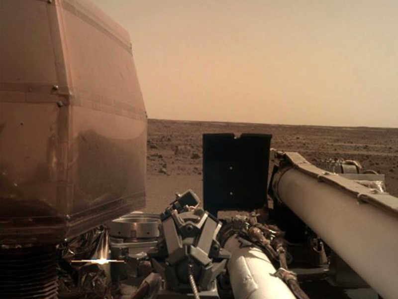 بعد هبوط مسبار InSight بنجاح على المريخ... ناسا تكشف عن صور أكثر دقة من سطح الكوكب الأحمر